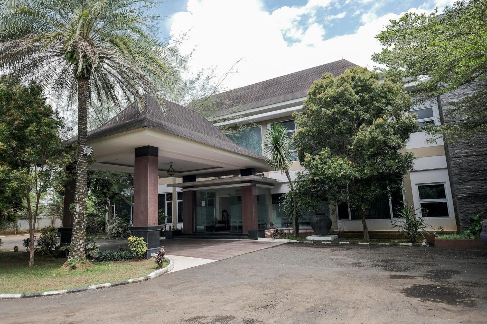 RedDoorz @ Hotel Negeri Baru Kalianda Bandar Lampung Bagian luar foto